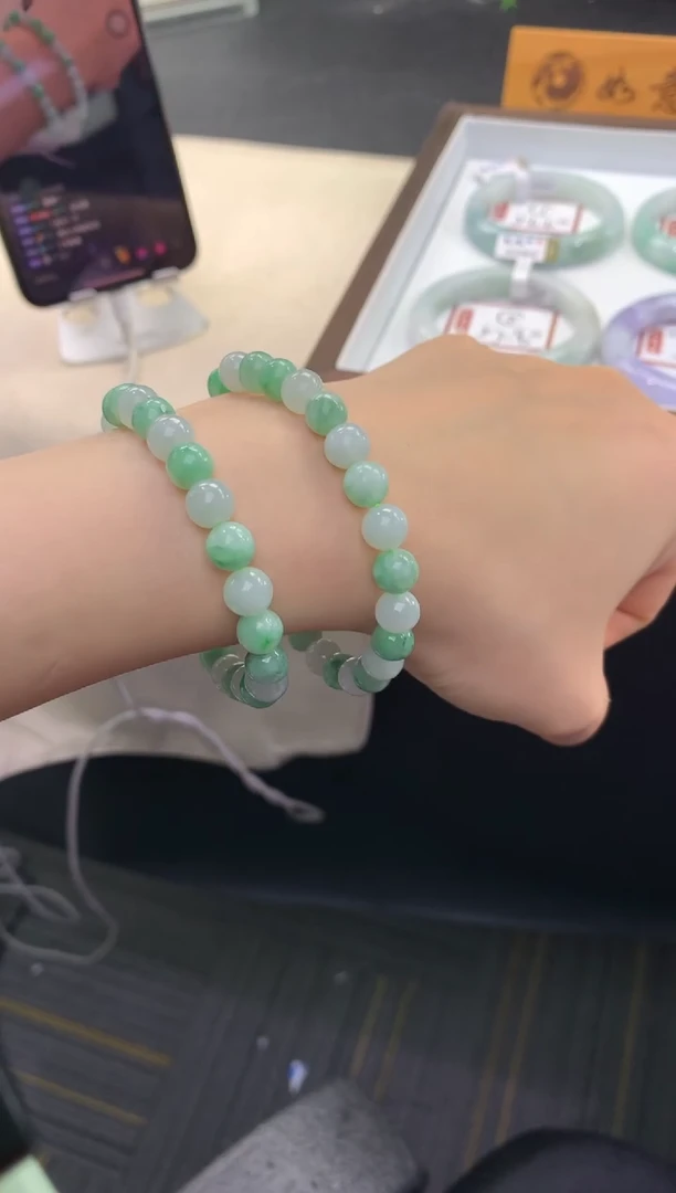 【闪购商品】翡翠手串未镶嵌FC382 翡翠手串 多样性发其一