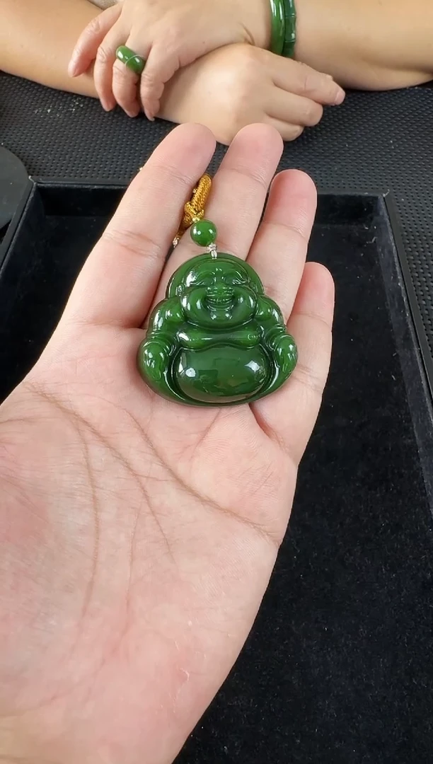 和田玉（碧玉）未镶嵌颈饰约46*12MM俄七菠菜绿