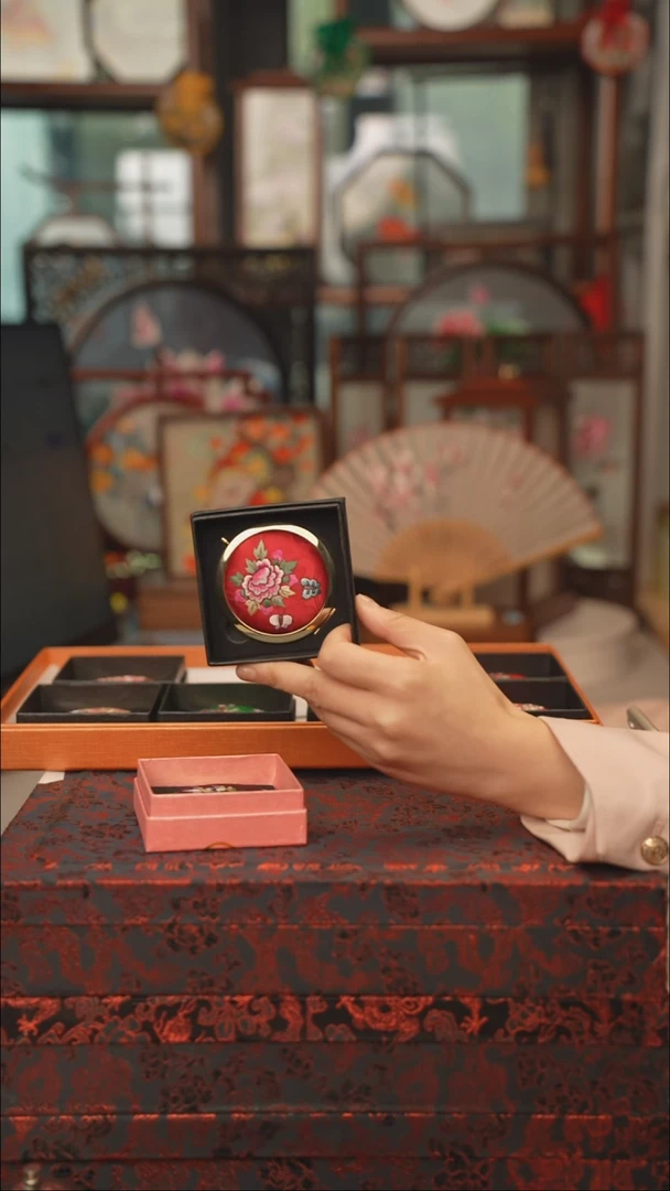 扇子每*步镜子 绣花双面非遗