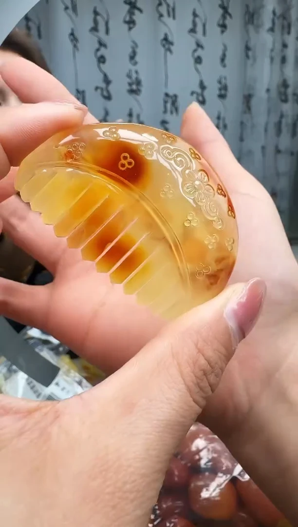 【闪购商品】琥珀裸石未镶嵌挂坠