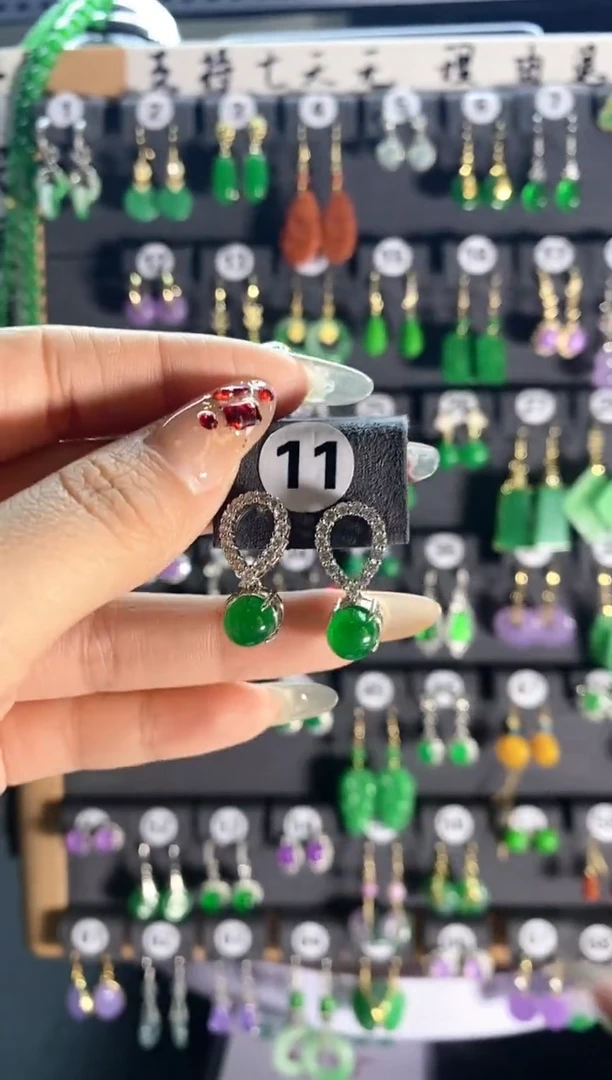 【闪购商品】翡翠耳饰银S925镶嵌11...