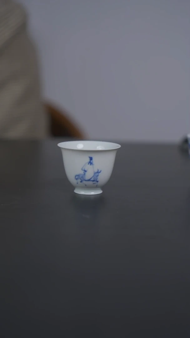 杯子瓷青花徐渭骑驴铃铛杯