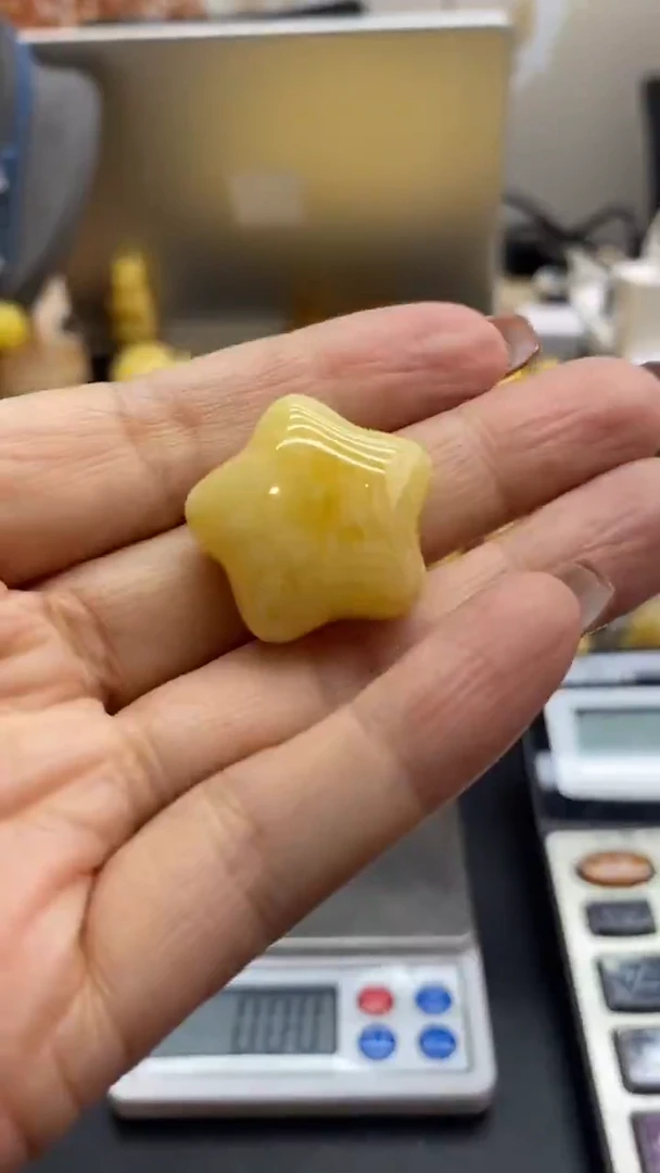 琥珀未镶嵌珠宝奇石2541