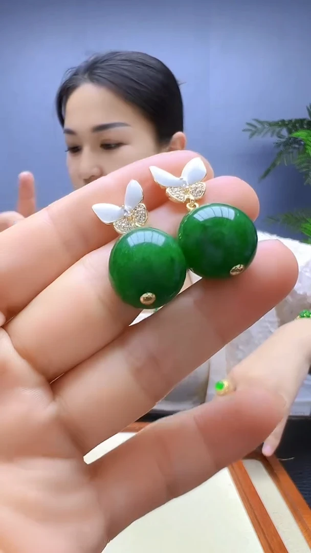 翡翠14K金镶嵌颈饰颈饰