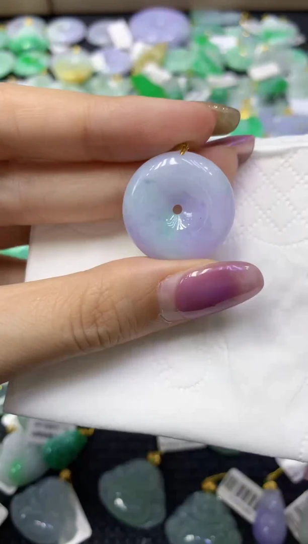 颈饰18K金镶嵌翡翠天然缅甸翡翠A货