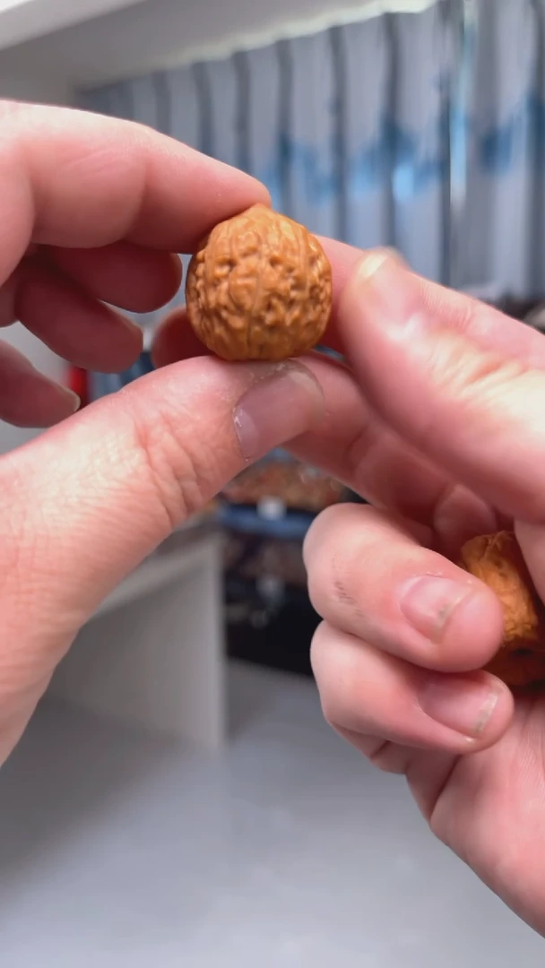 【闪购商品】文玩核桃把件小磨盘核桃