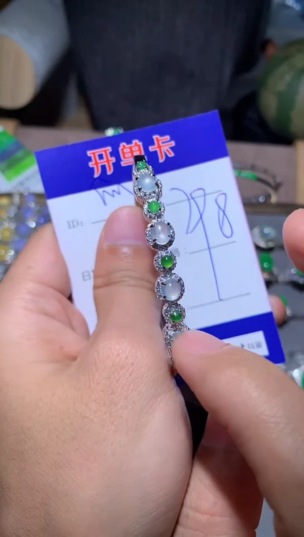 【闪购商品】翡翠手镯银S925镶嵌 定向 快乐瓜