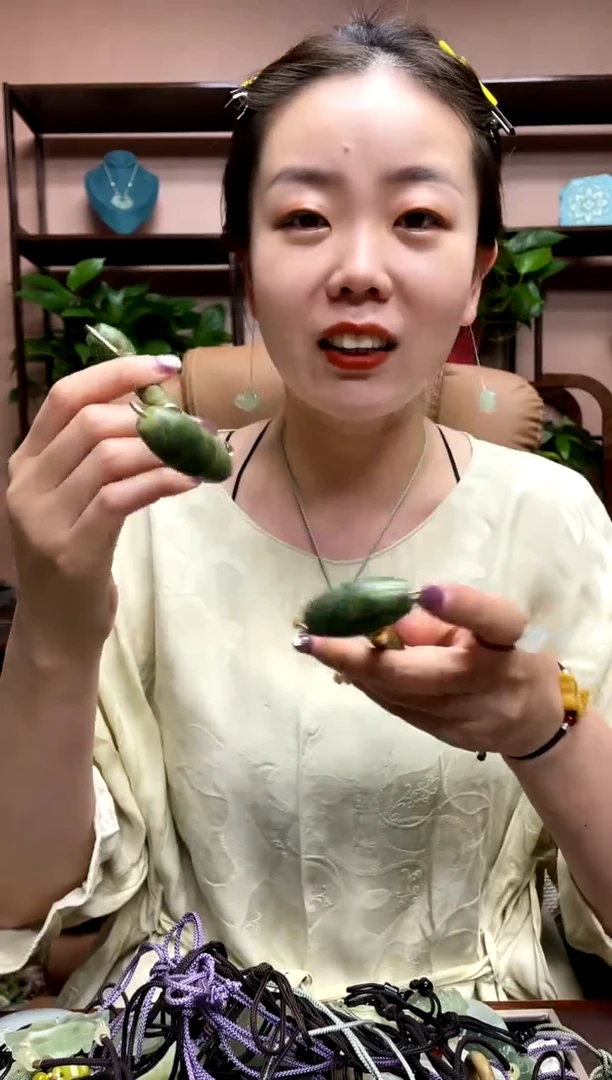 岫玉未镶嵌吊坠多样性发货其中发一