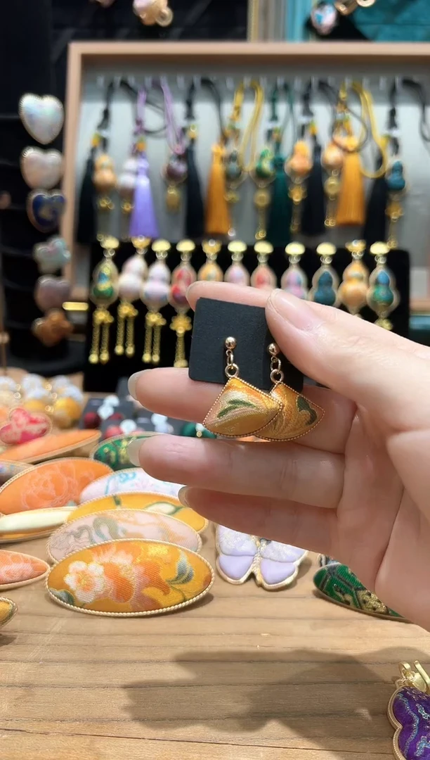 【闪购商品】【孤品车3.4】金橘色蝶恋花耳坠孤品