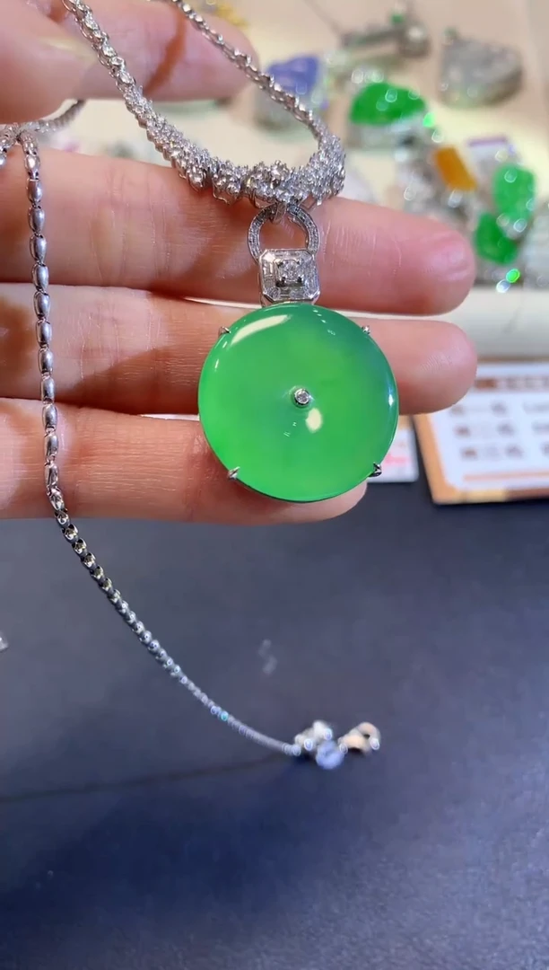 吊坠(不含链)18K金镶嵌翡翠S57 不含链