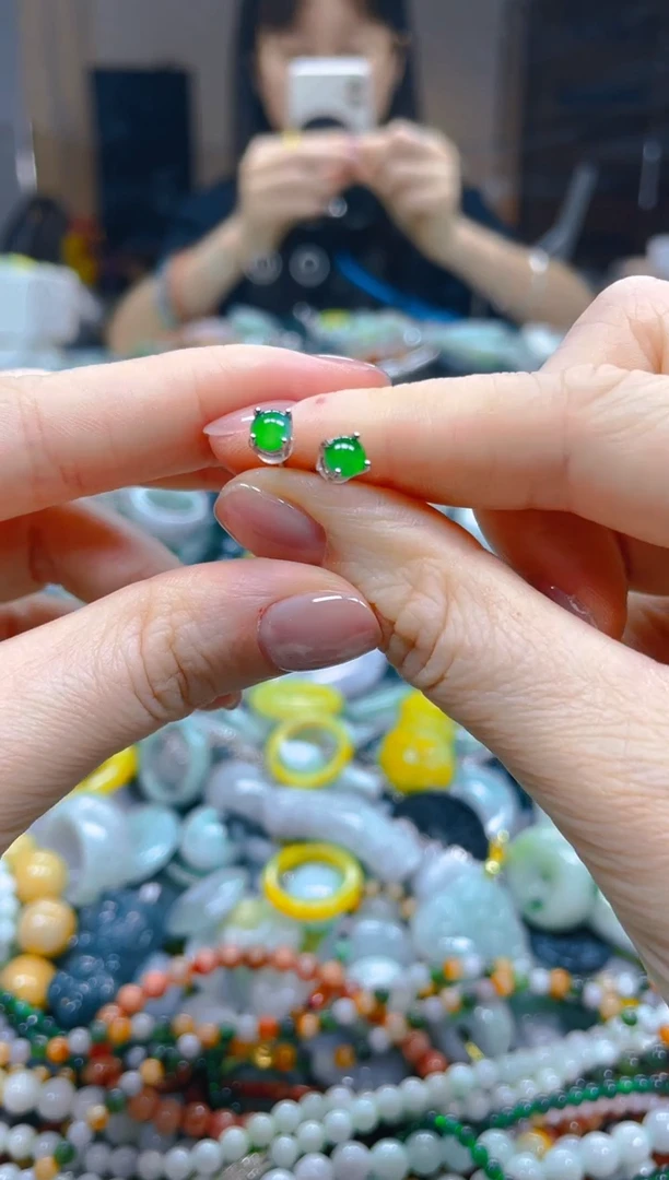 翡翠未镶嵌颈饰/K/翡翠A货一图一物