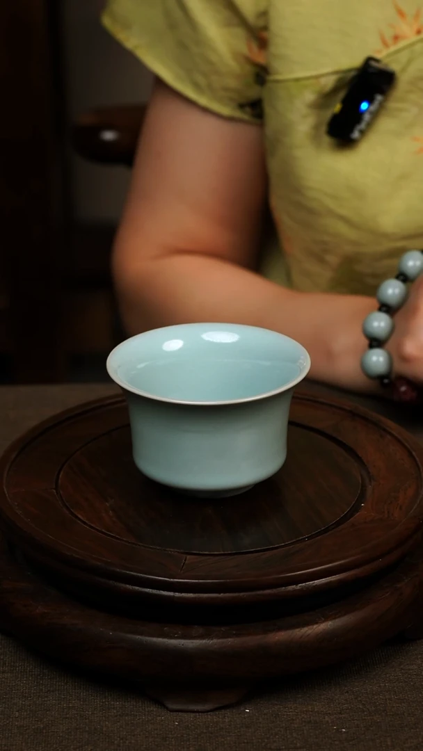 瓷片天青色马蹄杯100ML微瑕