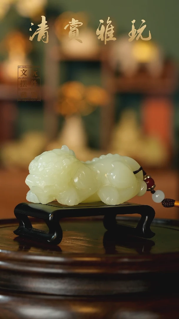 玉《吞金霸王貔貅》手把件摆件