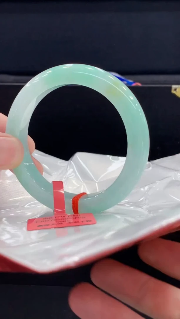 未镶嵌手镯翡翠翡翠手镯