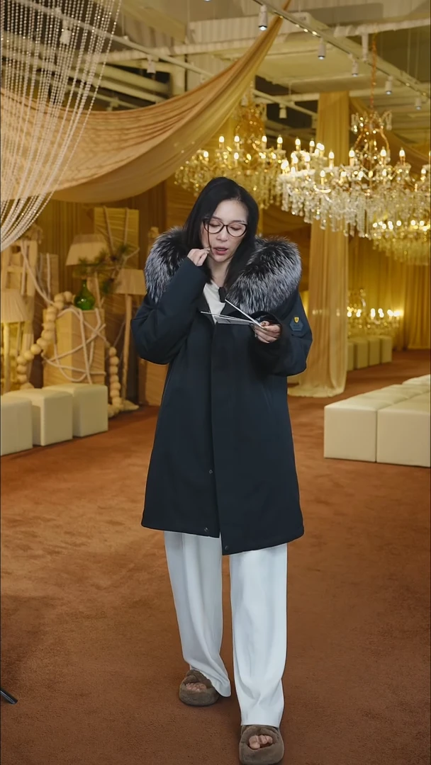 专柜清仓的派克服