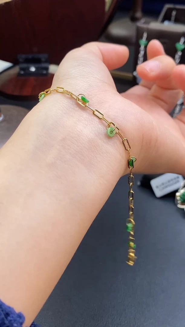 颈饰银S925镶嵌翡翠可****班18150