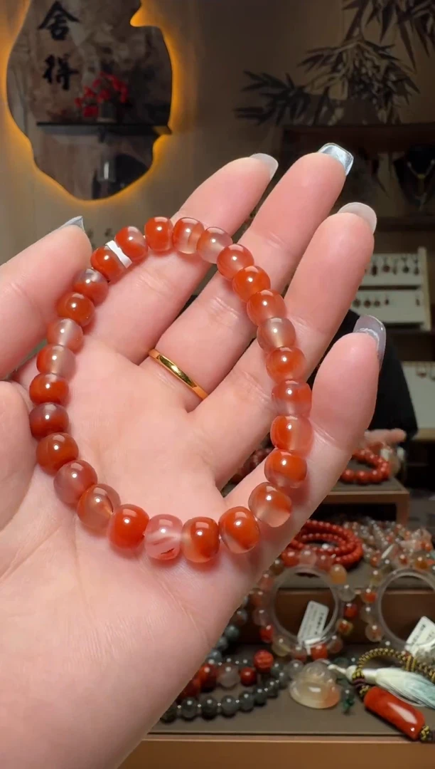 未镶嵌原矿无优化无注胶手串南红玛瑙一条约8mm