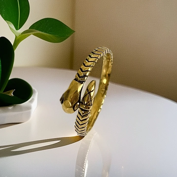 水贝千玺珠宝 蛇戒细戒 尾戒 足金999戒指黄金复古电黑工艺5D黑金