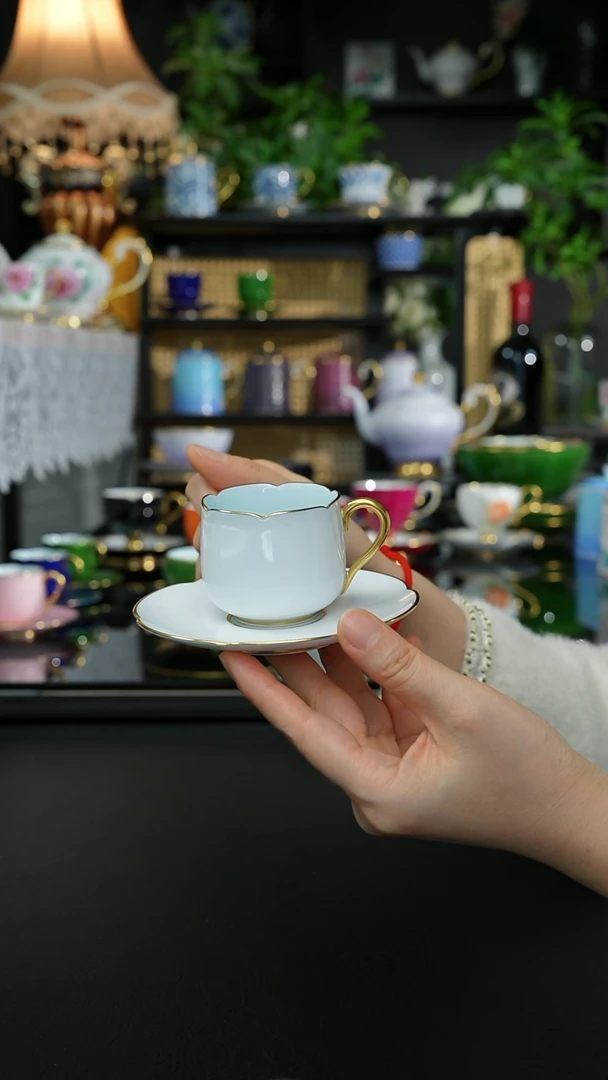 郁金香摩卡杯碟、、、、