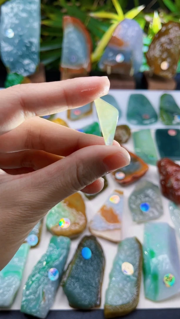 未镶嵌定制翡翠翡翠