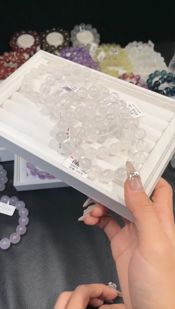 【闪购商品】水晶手链未镶嵌多样性发一奶白晶12mm