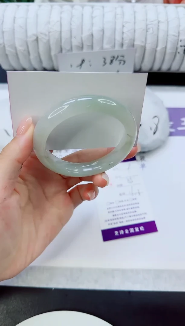 未镶嵌手镯石英质玉9/55