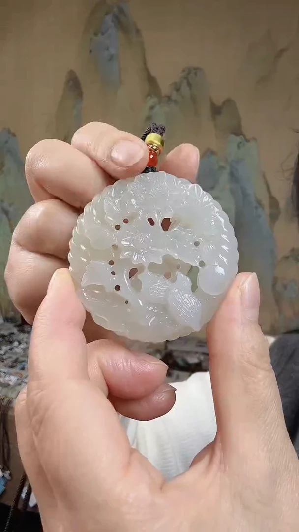 颈饰未镶嵌和田玉.