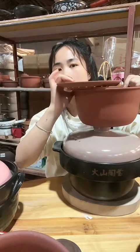 陶瑕疵火山锅带盖+紫砂大蒸屉小蒸片