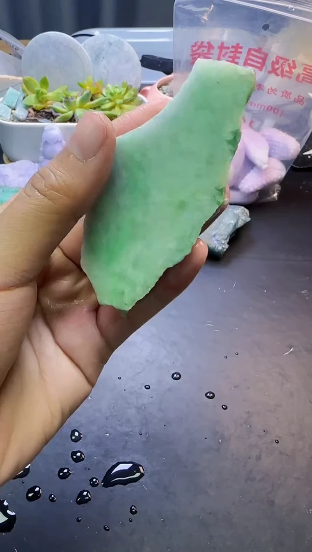 翡翠未镶嵌颈饰003天然缅甸A货翡翠