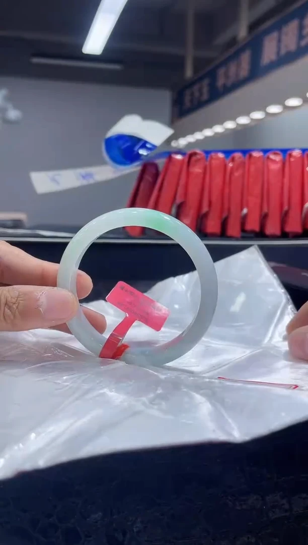 未镶嵌手镯翡翠8