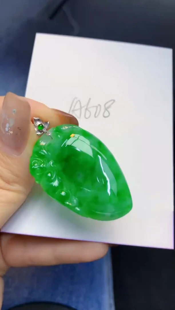 颈饰18K金镶嵌翡翠天然A货翡翠百元以上9元证书费自理