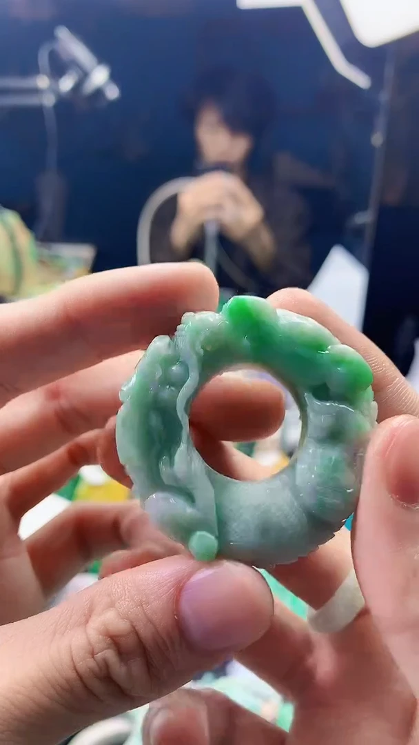 颈饰未镶嵌翡翠天然缅甸a货翡翠