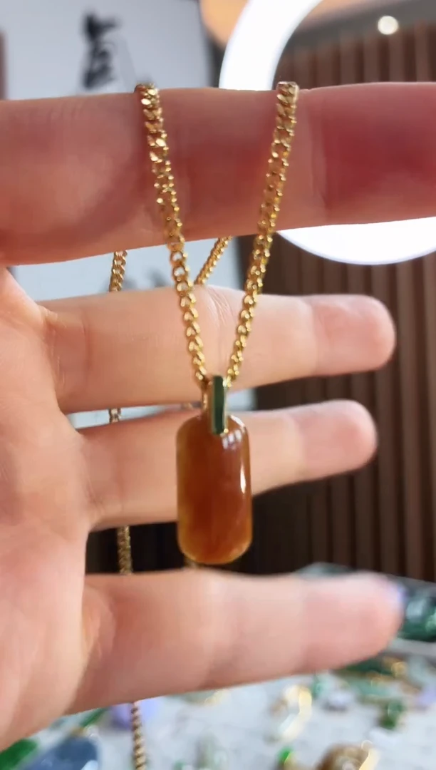 吊坠(不含链)18K金镶嵌翡翠吊坠