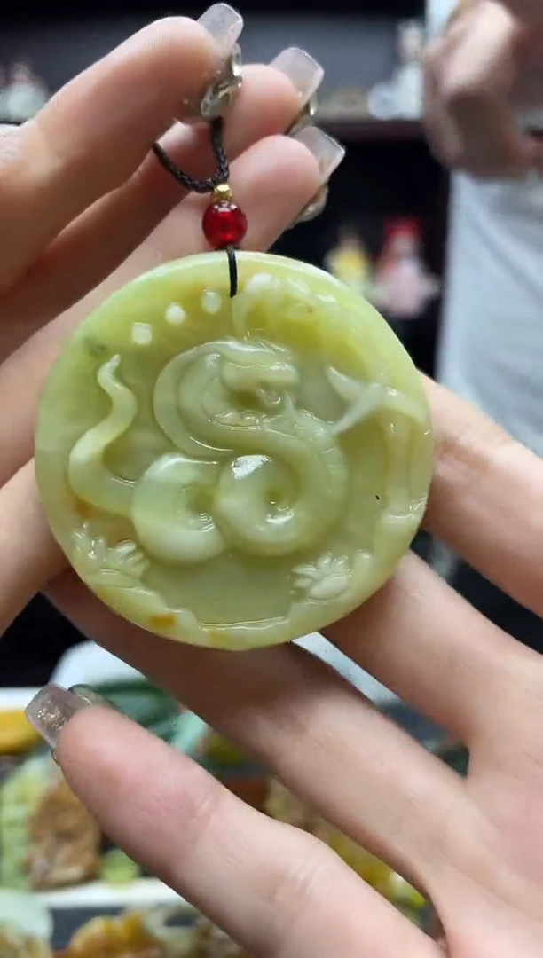 未镶嵌岫玉吊坠·