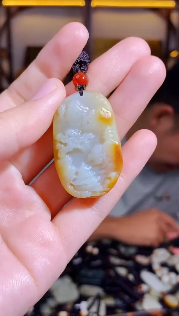 颈饰未镶嵌和田玉1