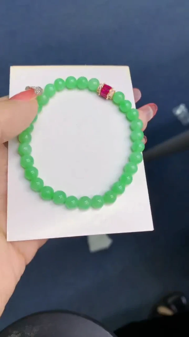 颈饰未镶嵌翡翠1