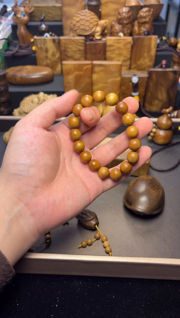 【闪购商品】楠木（金丝楠）其他1.2帝王黄手串76