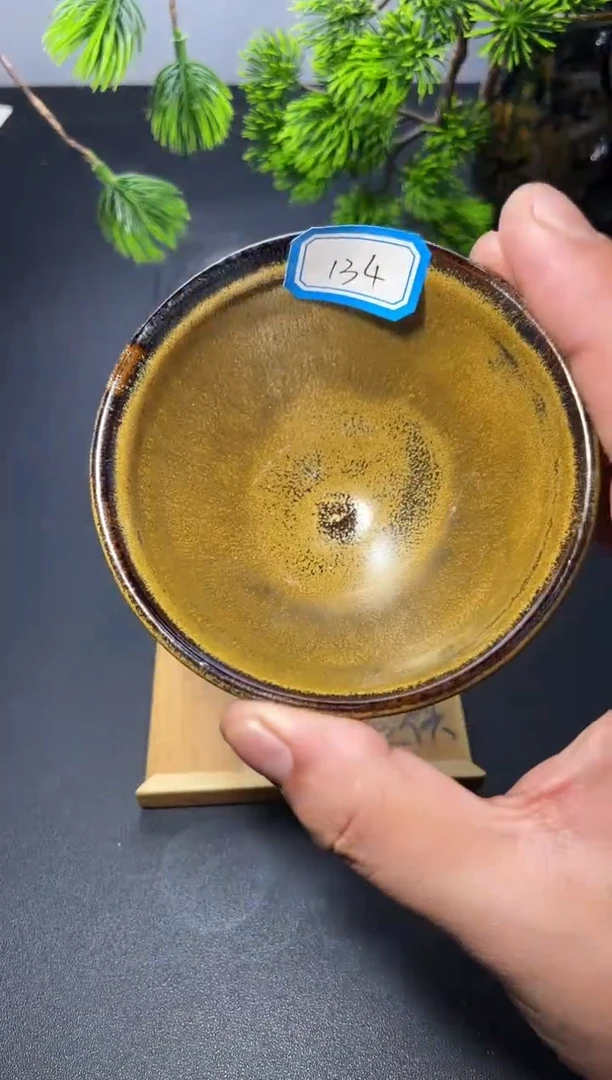 茶盏上*134   微瑕奖品 叶紫建盏