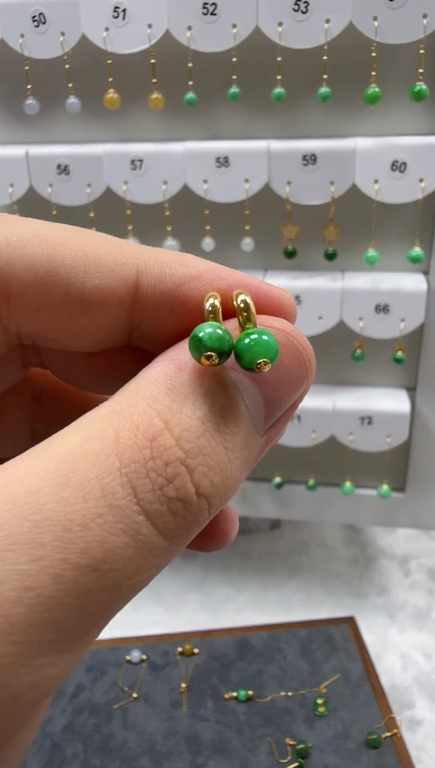 18K金镶嵌翡翠耳饰缅甸天然A货翡翠