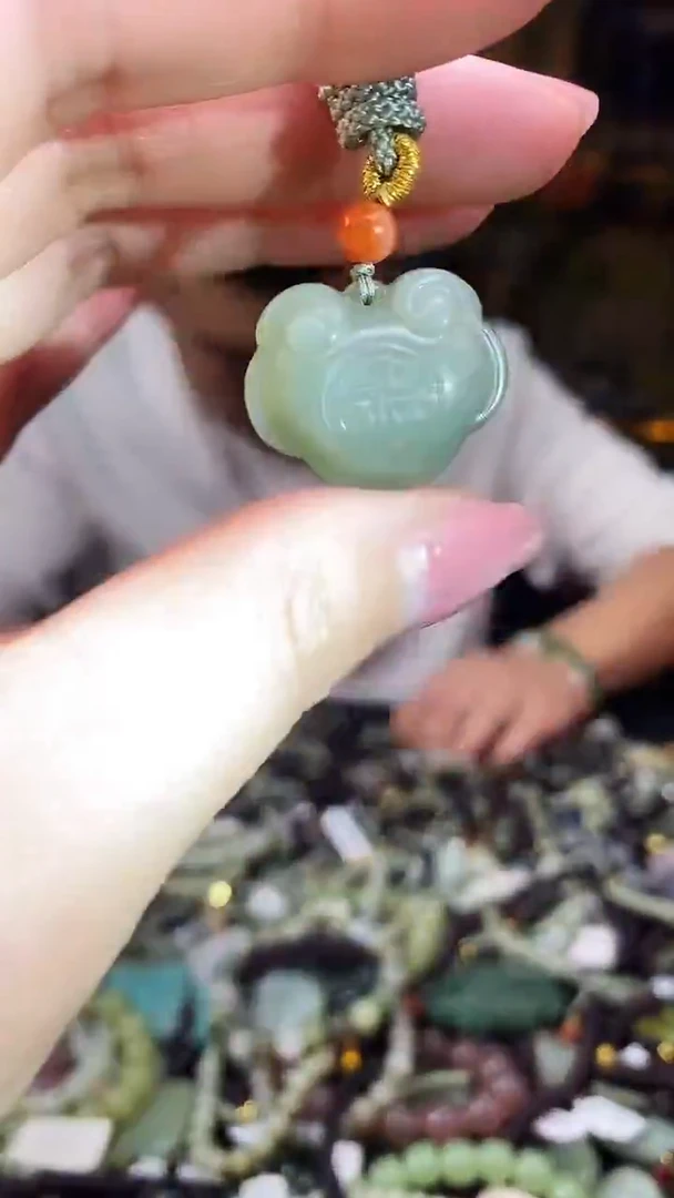 颈饰未镶嵌和田玉多样性发货，拍一发一