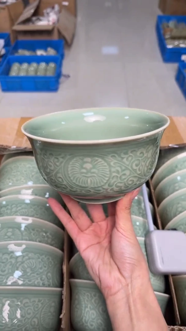 陶瓷青瓷5.5英寸菊纹碗  单只 全品