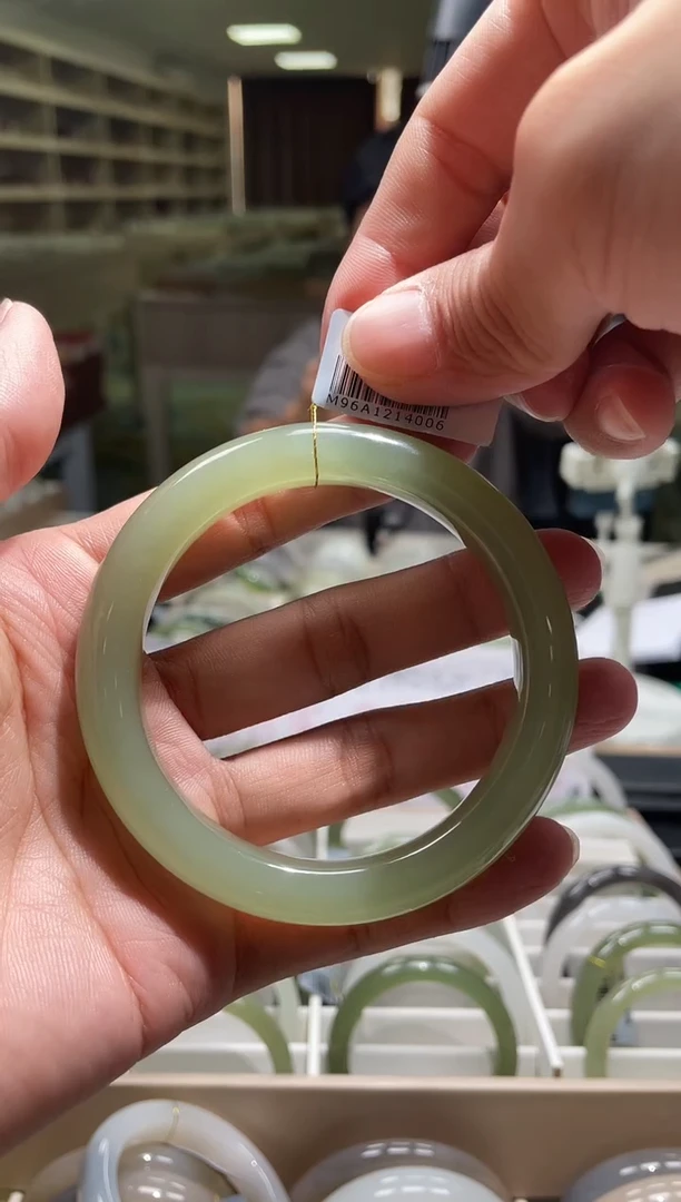 未镶嵌手镯和田玉59-60圈口 4006