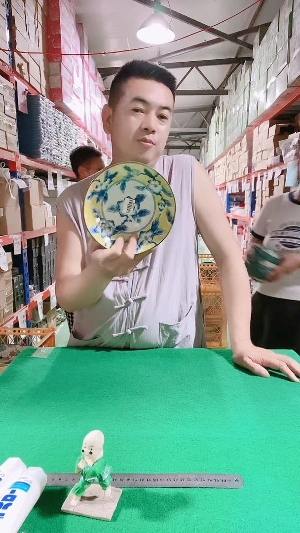 瓷片碗碟好物一件不留@@1