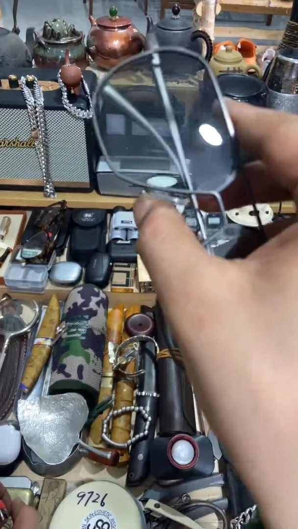 瓷片闪购商品  如图所示