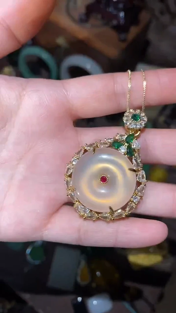 翡翠未镶嵌颈饰永玉阁精品专属摆件