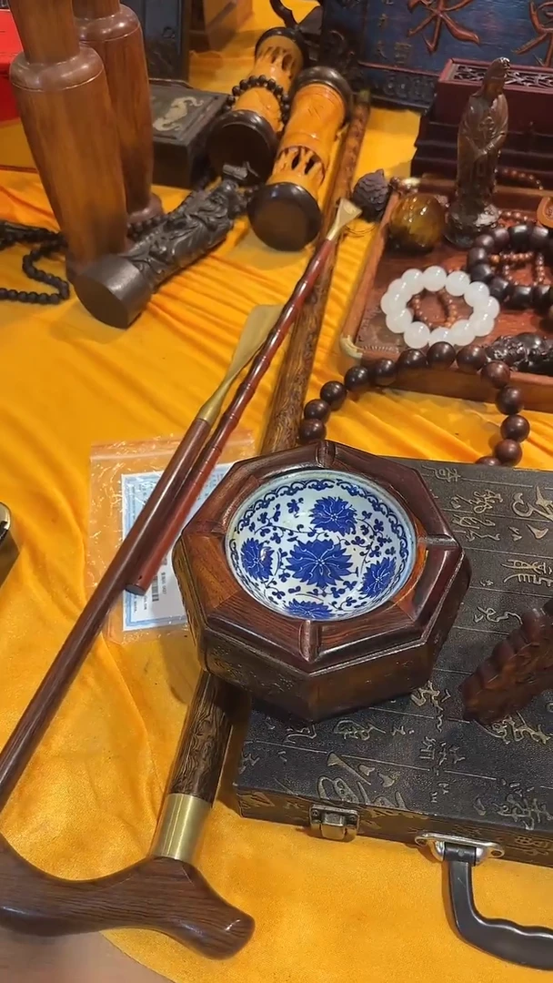 木木雕款烟缸杨洋