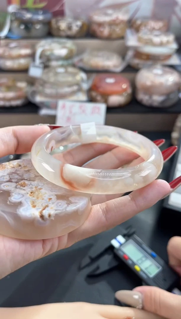 未镶嵌手镯石英质玉62