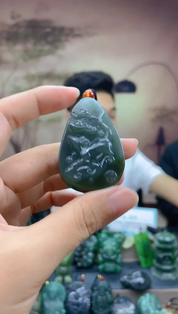 颈饰未镶嵌和田玉1