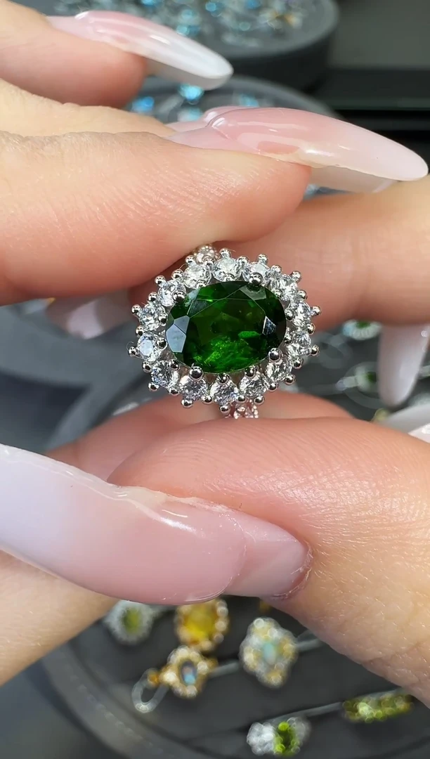 银S925镶嵌透辉石戒指1.0ct【七天鉴赏期】