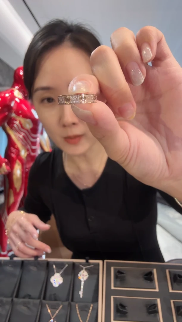 18K金镶嵌戒指/指环钻石三排钻满天星戒指11号